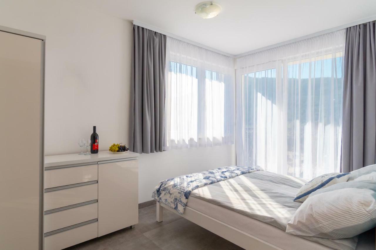 Apartmani Dalmacjia Гребастика Экстерьер фото