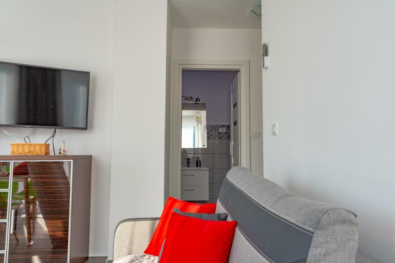 Apartmani Dalmacjia Гребастика Экстерьер фото