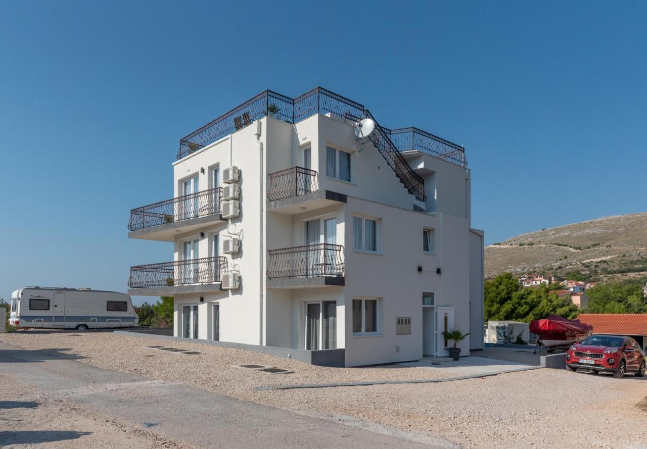 Apartmani Dalmacjia Гребастика Экстерьер фото