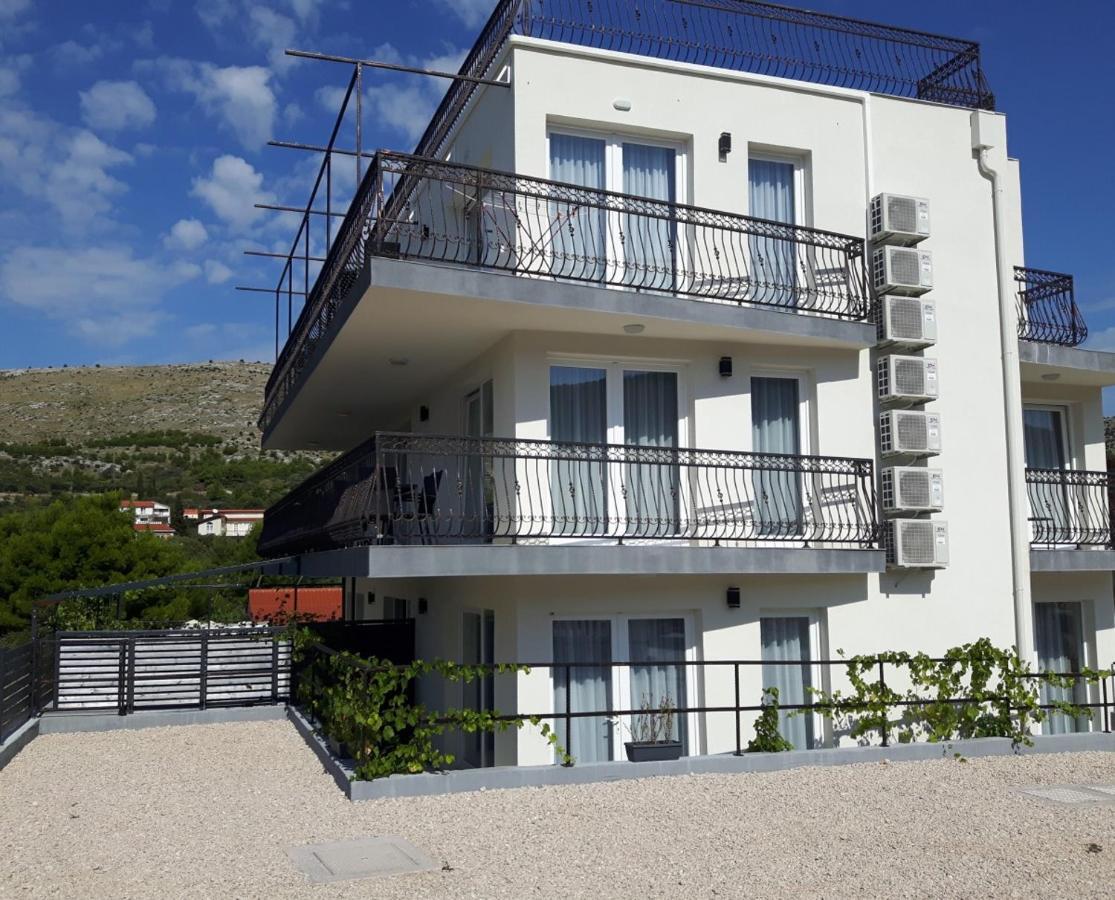 Apartmani Dalmacjia Гребастика Экстерьер фото